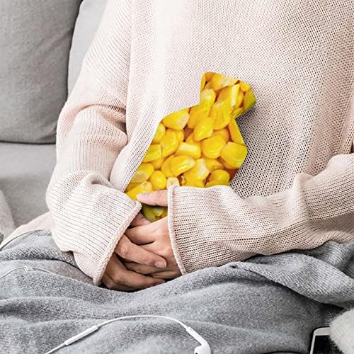 Žuta tekstura kukuruznog zrna gumena injekcija za toplu vodu sa toplim plišanim poklopcem za grčeve menstrualnih bolova u krevetu